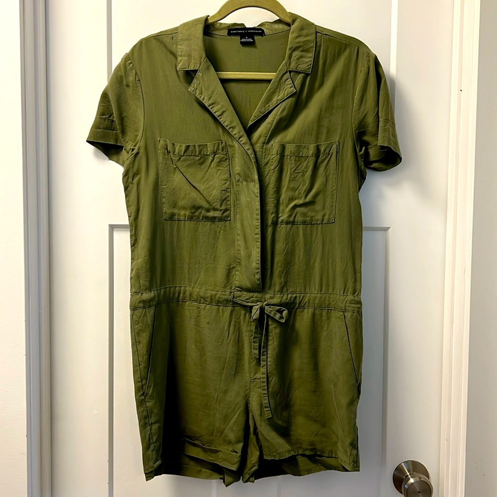 Anthropologie army green romper size Small